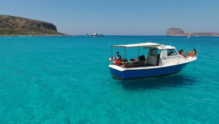 Discover Kissamos: A full day of sun on a motorboat