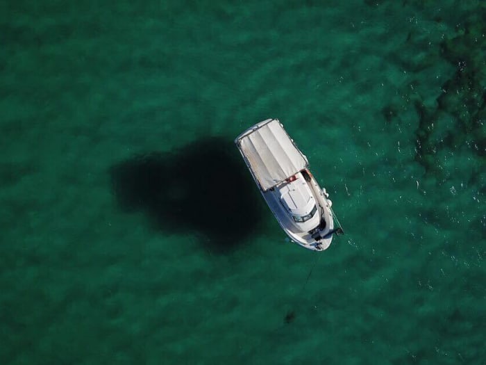 Discover Kissamos: A full day of sun on a motorboat