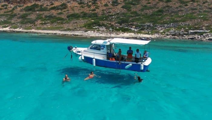 Discover Kissamos: A full day of sun on a motorboat