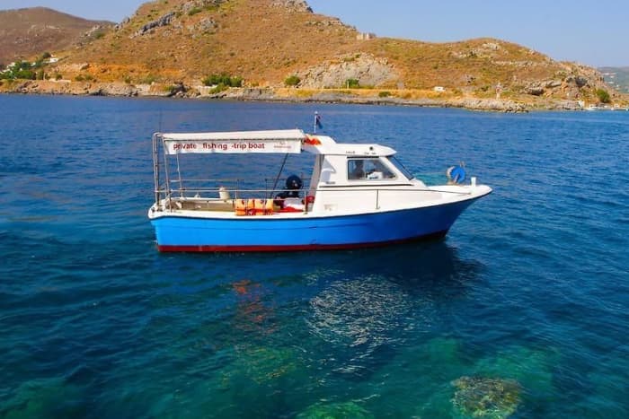 Discover Kissamos: A full day of sun on a motorboat