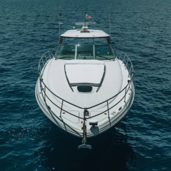 Relax in Ayia Napa: 8h of sun on a motorboat
