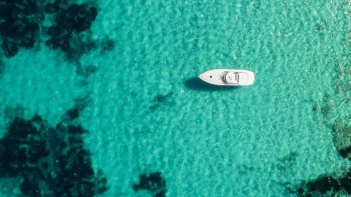 8 hours | Ibiza and Formentera: luxury, speed and turquoise sea