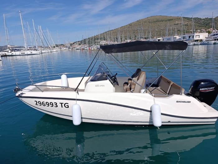 5 uur, 2 paradijselijke plekken: Trogir & de Blauwe Lagune