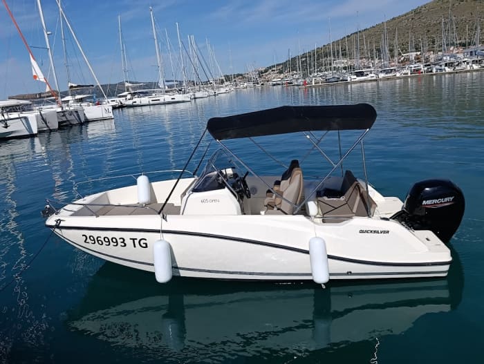5 uur, 2 paradijselijke plekken: Trogir & de Blauwe Lagune