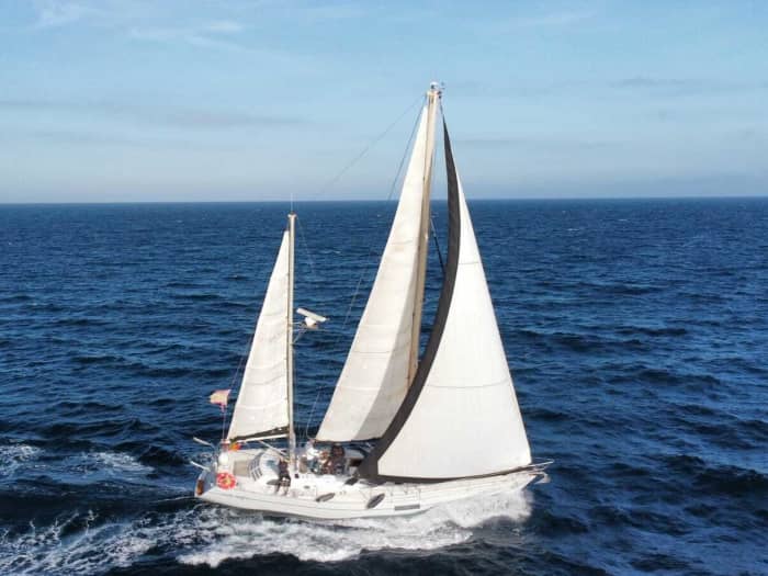 Genießen Sie einen ganzen Tag Segeln in Santa Pola auf einem Segelboot
