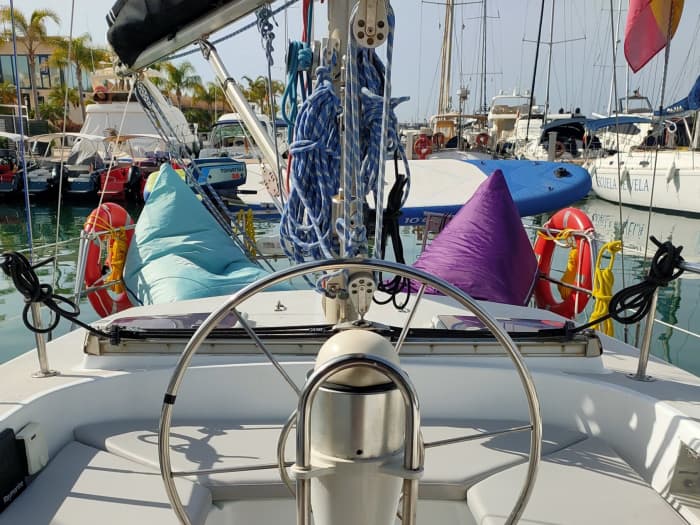 Genießen Sie einen ganzen Tag Segeln in Santa Pola auf einem Segelboot