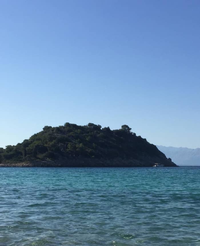 Explorez les îles Élaphites : une demi-journée en bateau à moteur privé