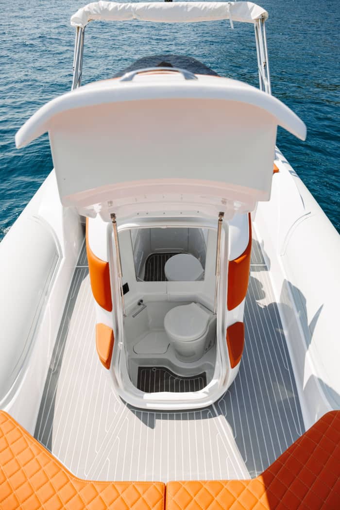 Costa Smeralda by dinghy: coves and crystal-clear sea