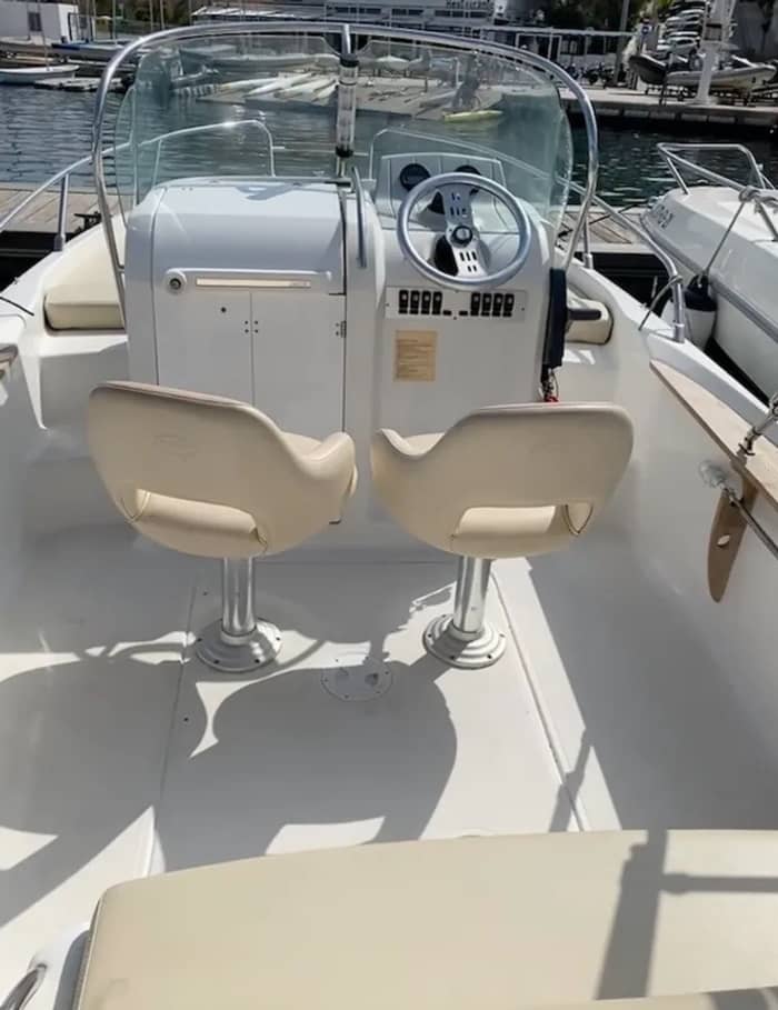 Bootsfahrt rund um Menorca – Halbtagestour