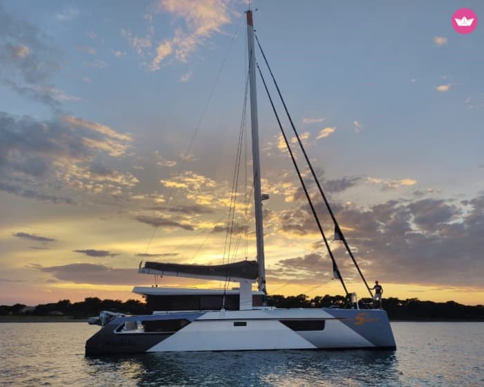 Exclusive day at sea: Heading to the most beautiful beaches of the islands