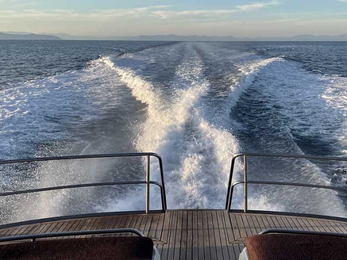 L'Heure Dorée à l'Argentario : Apéritif ou dîner exclusif sous les étoiles sur un yacht privé