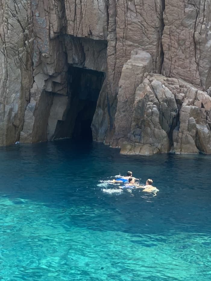Half-day motorboat rental in Calvi