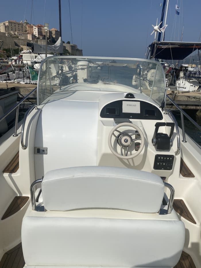 Half-day motorboat rental in Calvi