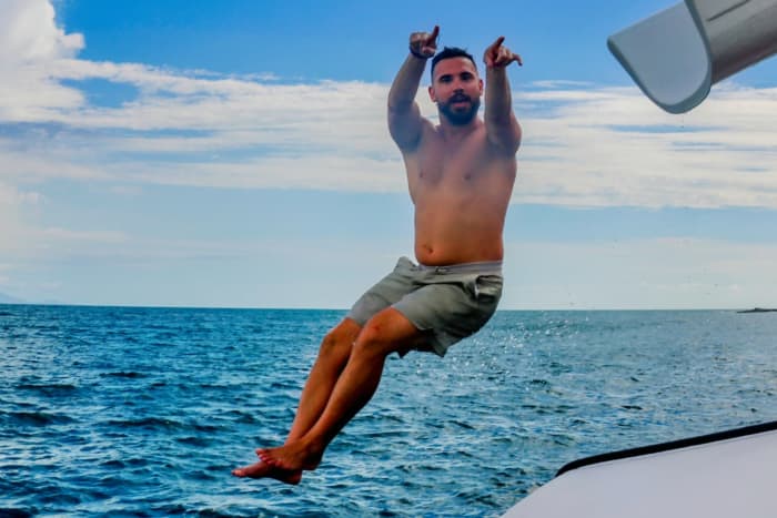Prenez 8 heures pour découvrir la magie cachée de Puerto Vallarta depuis les vagues.