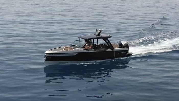 Paxos & Antipaxos: Private Yacht Escape