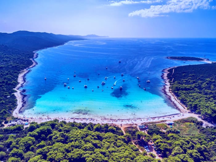 Excursión de isla en isla desde Zadar: Bahías Azules, Kali, Ošljak e islote de Galevac
