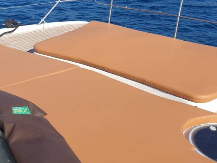 8,5 uur zon en turquoise water rond L'Escala