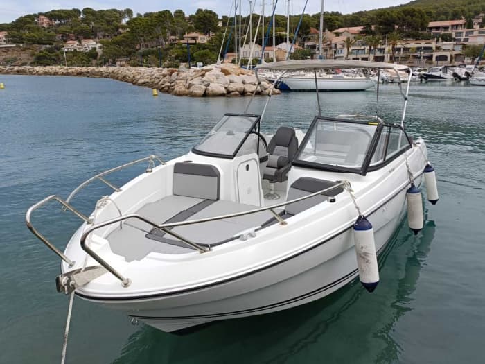 Boottocht van 4 uur – Calanques en eilanden met turquoise wateren