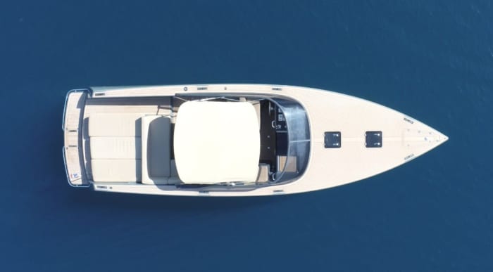 Exceptional Escape to Saint-Tropez – VanDutch 40 Cruise with stopover in Pampelonne