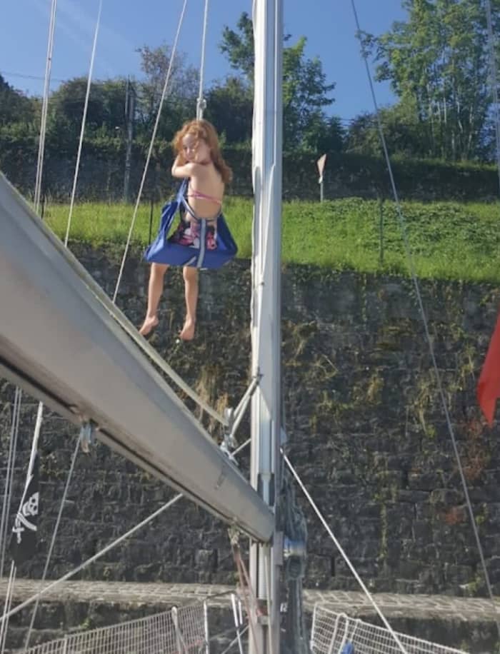 Full-day sailing trip in Évian-les-Bains on a sailboat