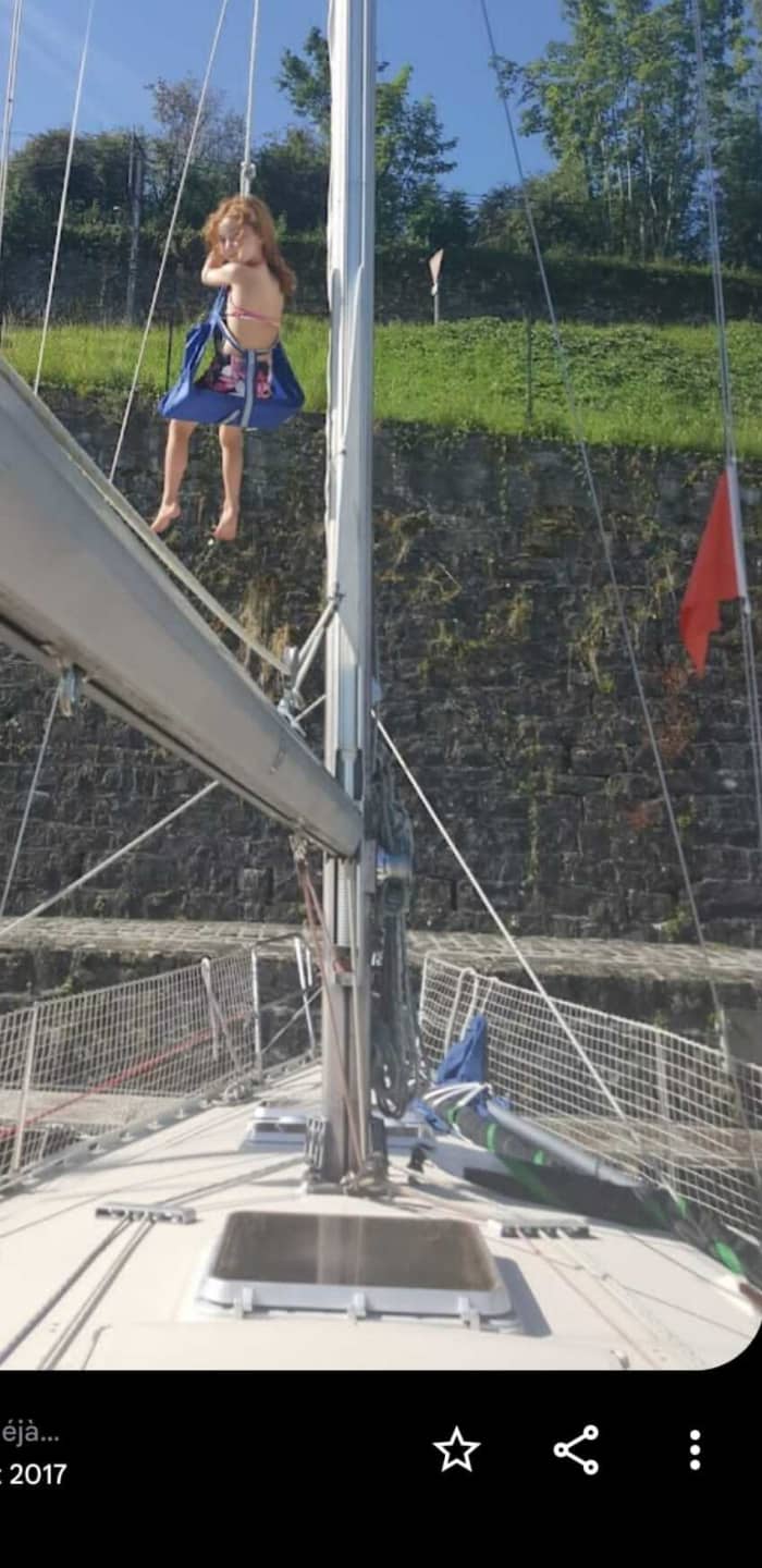 Full-day sailing trip in Évian-les-Bains on a sailboat