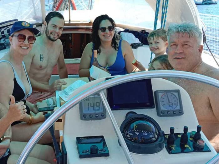 Discover Hyères on a full-day sailboat trip