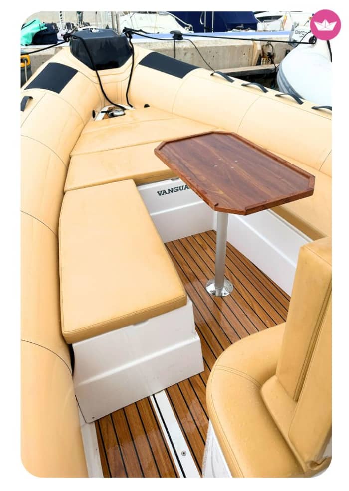 Ontsnapping in het Gouden Uur: Sunset Cruise naar Portals Vells