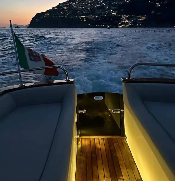 Heiratsantrag bei Sonnenuntergang in Amalfi: Eine romantische Kreuzfahrt ab Maiori