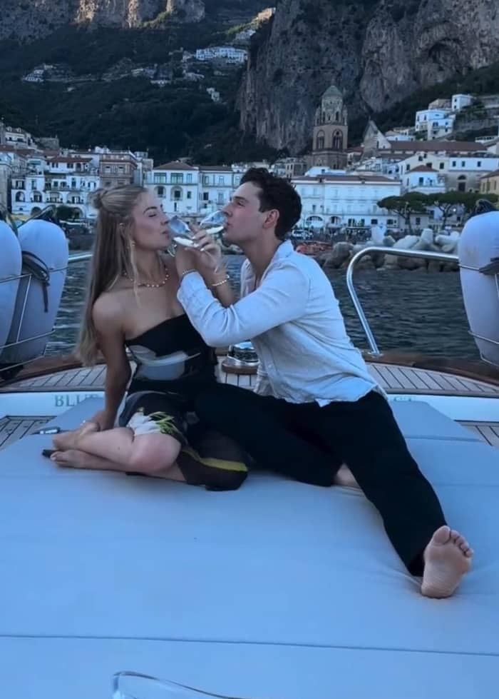 Amalfi Sunset Proposal: A Romantic Cruise to Remember