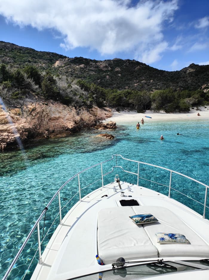 Découvrez La Maddalena en bateau à moteur pendant 7 heures