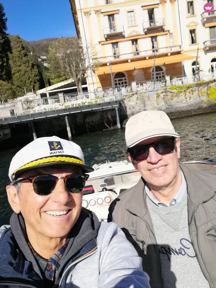 Panorama & Prosecco on Lake Como in a 4-Hour Tour