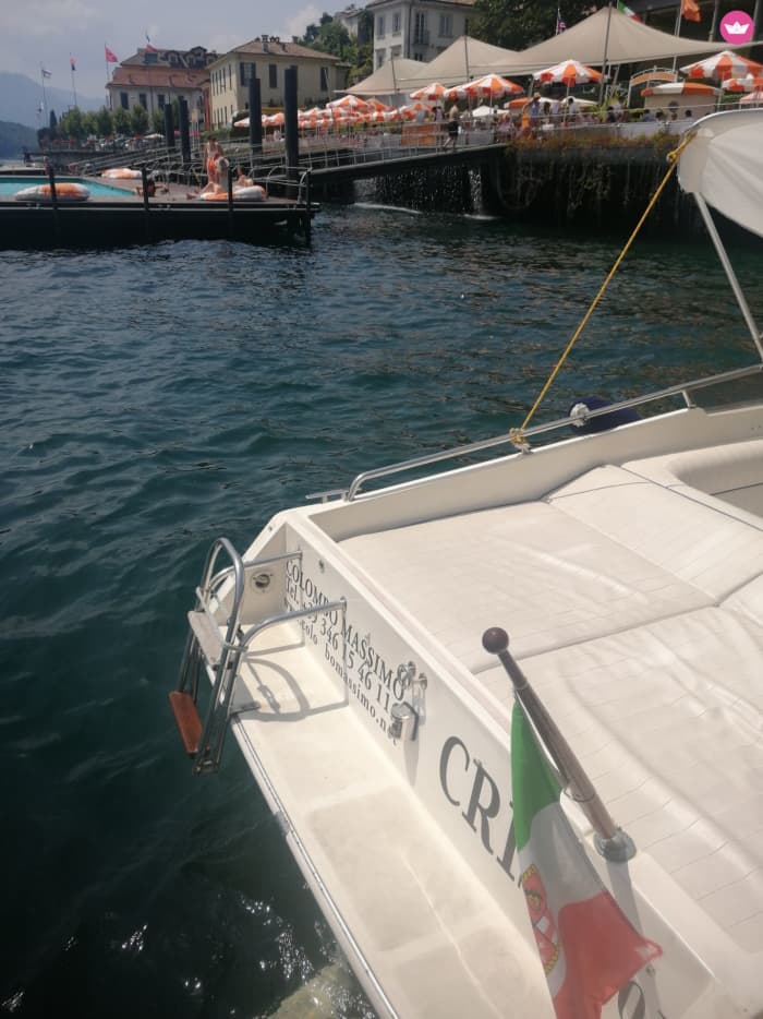 Panorama & Prosecco on Lake Como in a 4-Hour Tour