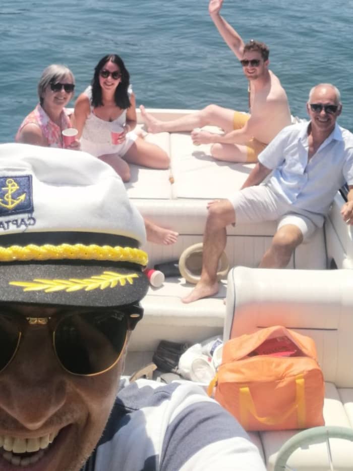 Panorama & Prosecco on Lake Como in a 4-Hour Tour