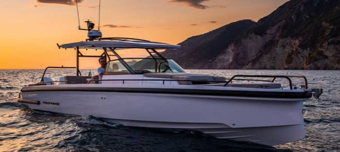 Your own Greek Odyssey: A 7h voyage on a motorboat