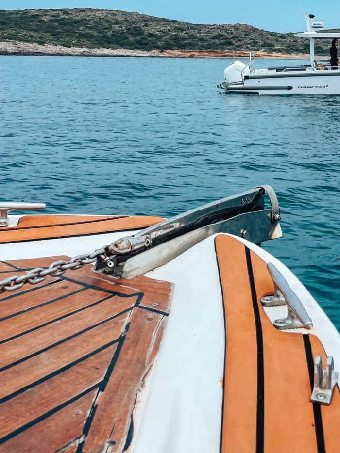 Your own Greek Odyssey: A 7h voyage on a motorboat