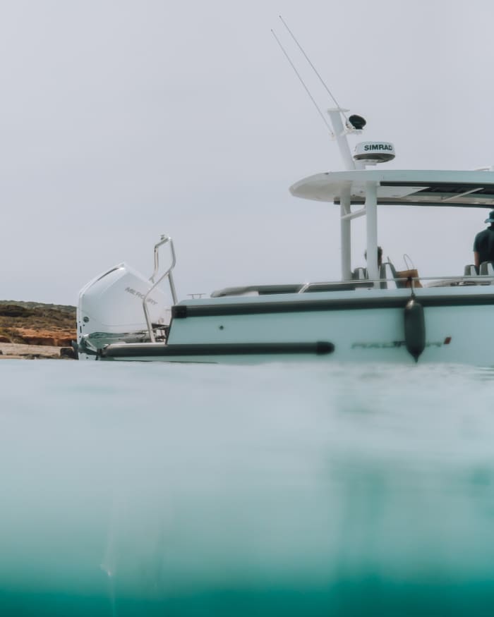 Your own Greek Odyssey: A 7h voyage on a motorboat