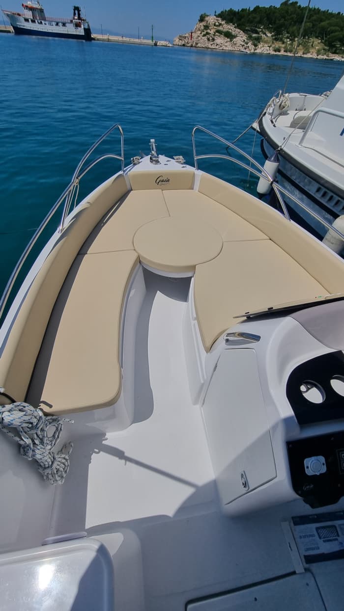 Discover Makarska: A full day of sun on a motorboat