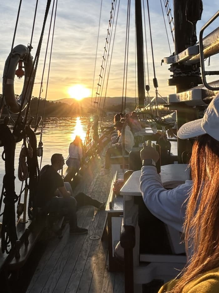 Ganztägiger Segelausflug in Vigo auf einem Segelboot