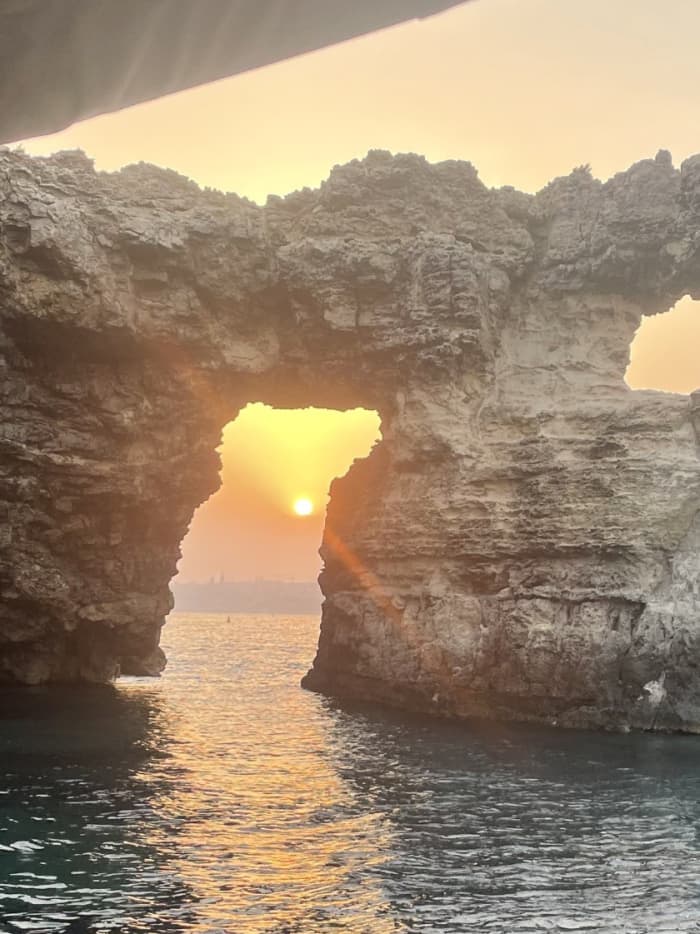 Half-day 4-hour private boat tour in Malta