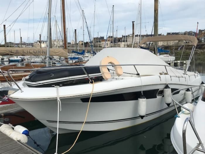Desfrute de meio dia em um barco a motor em Dinard.