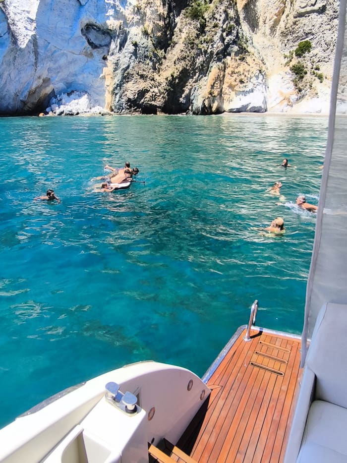 Full-Day Yacht Tour da Porto Badino a Ponza e Palmarola