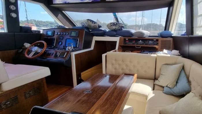 Yacht 5 terre sbarco con Tender