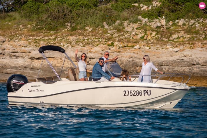 Une journée autour de Fažana : Profitez de 6 h 30 de découverte en bateau à moteur