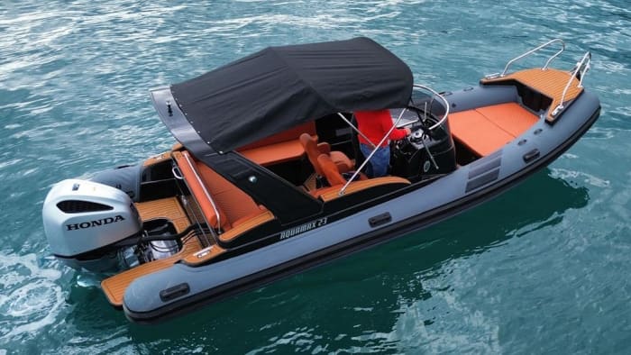 Your day in Bol: Rent a motorboat for a full day of discovery