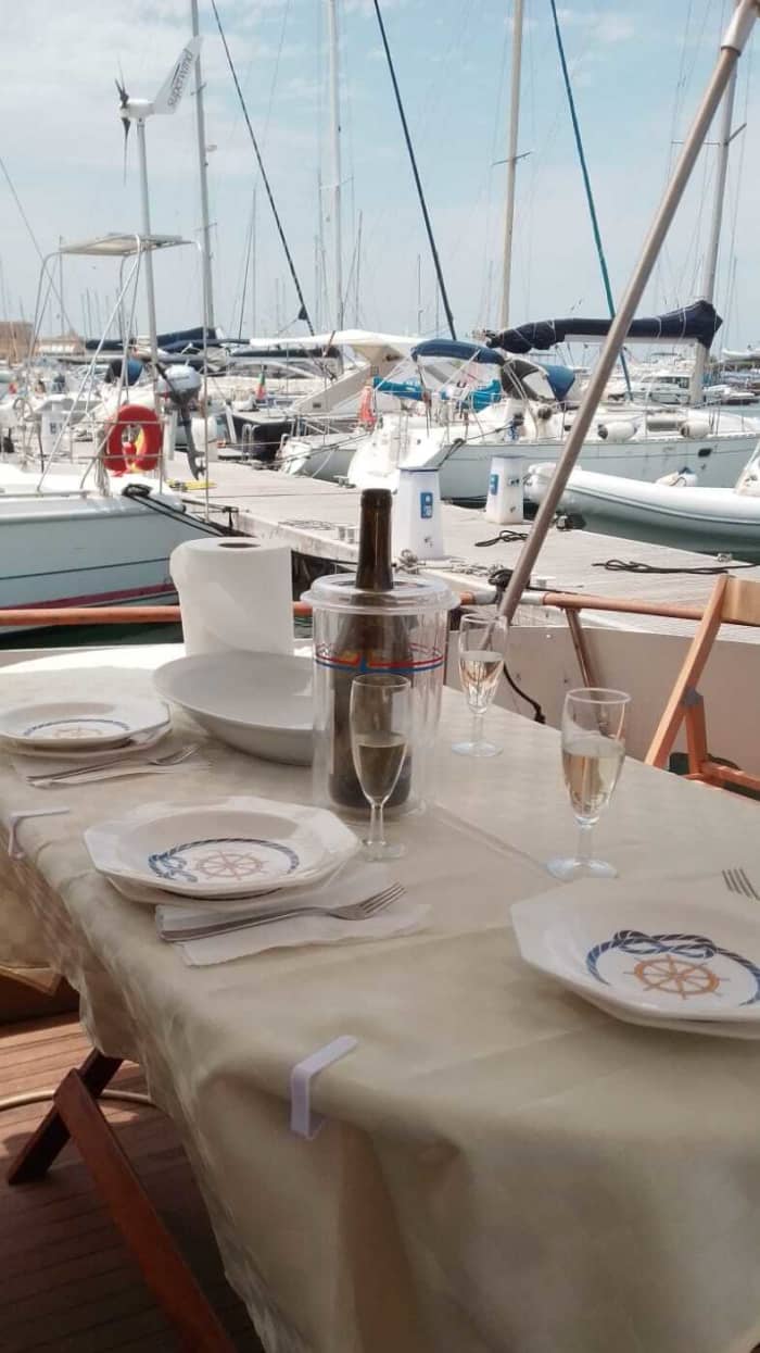 Un día para descubrir Marsala: pura relajación en el azul italiano.