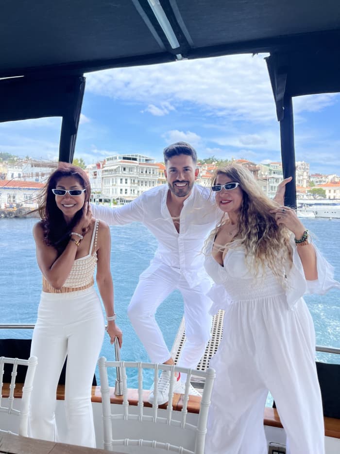En heldag av magi i Istanbul på en motoryacht
