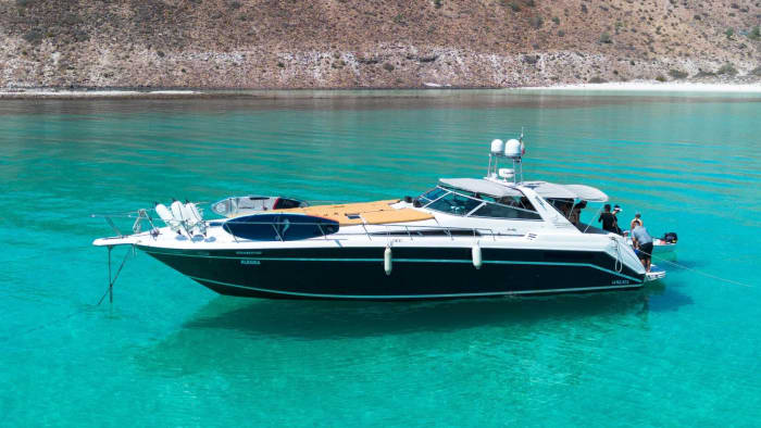 Ihr Tag in La Paz: Mieten Sie ein Motorboot für 8,5 Stunden voller Entdeckungen