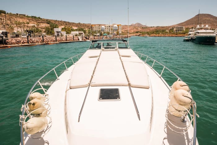 Ihr Tag in La Paz: Mieten Sie ein Motorboot für 8,5 Stunden voller Entdeckungen