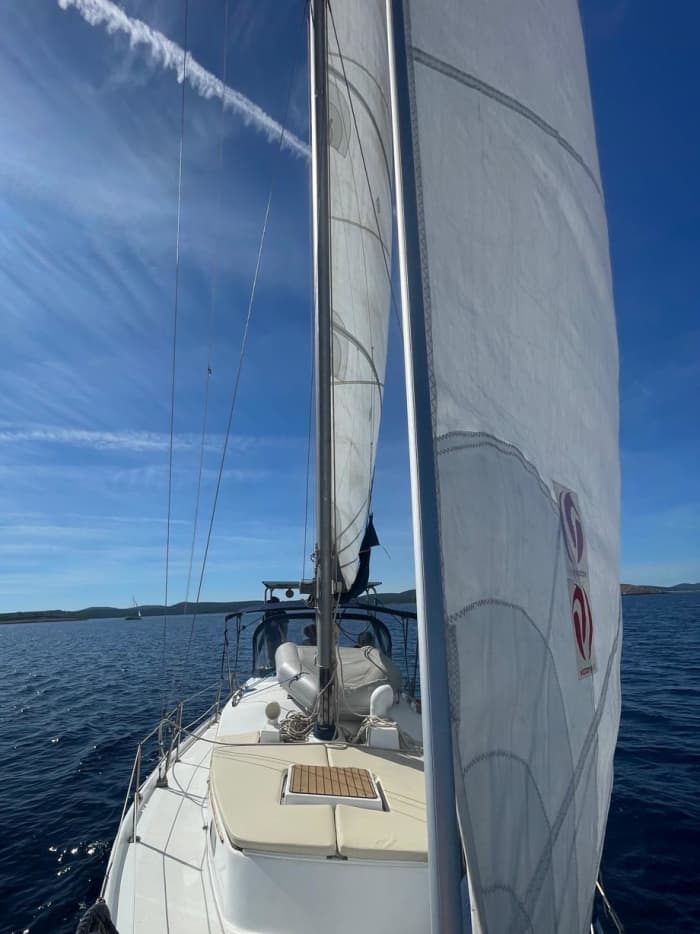 Full-day sailing experience on a sailboat in Zadar