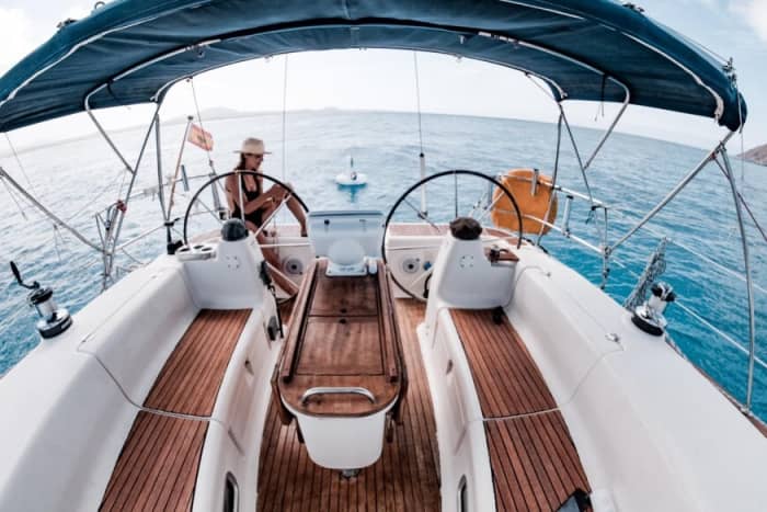 Een dagtocht zeilen in Valencia op een zeilboot.